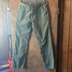 Men’s Carhart jeans. Smoke free. Excellent shape won once.